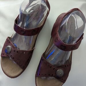 Taos Comfort Sandals